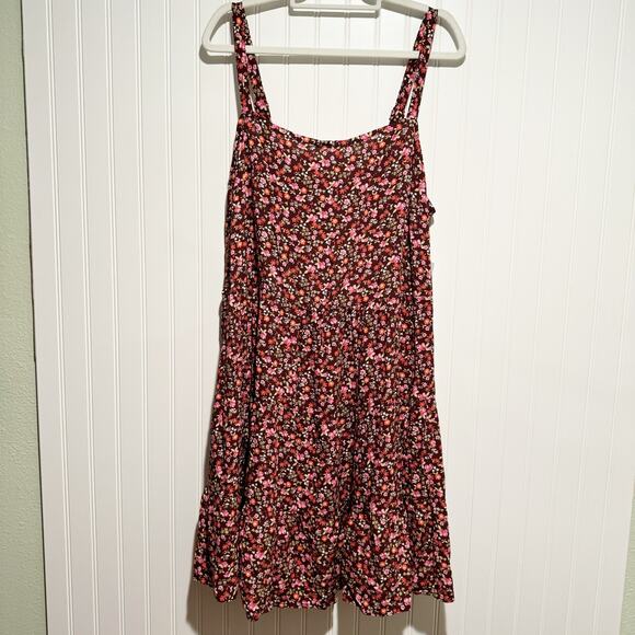 Old Navy Tiered Swing Dress Burgundy Ditsy Floral NEW Size 2X - Picture 2 of 8
